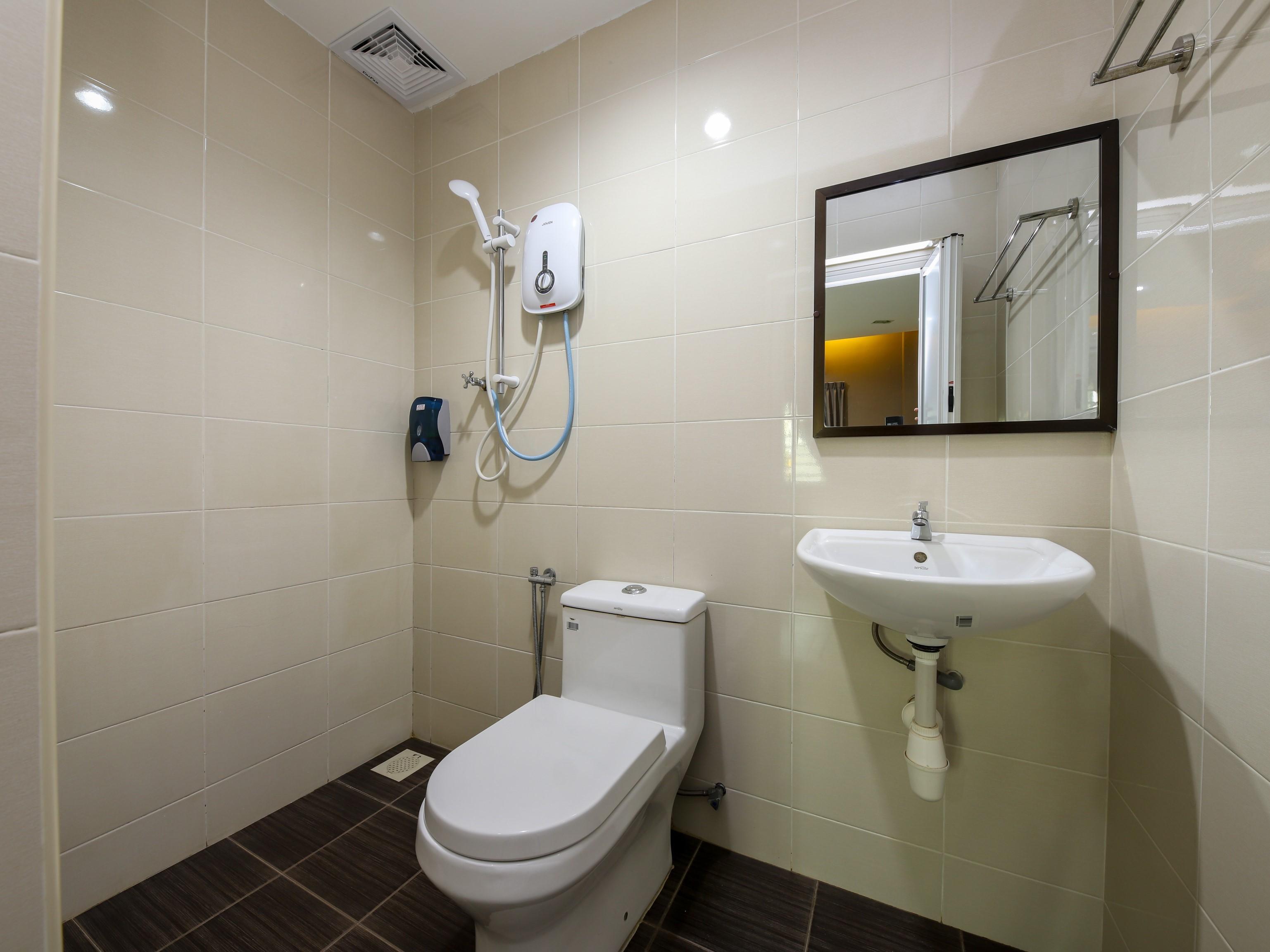 Oyo 89839 Riaz Hotel Malacca Екстериор снимка
