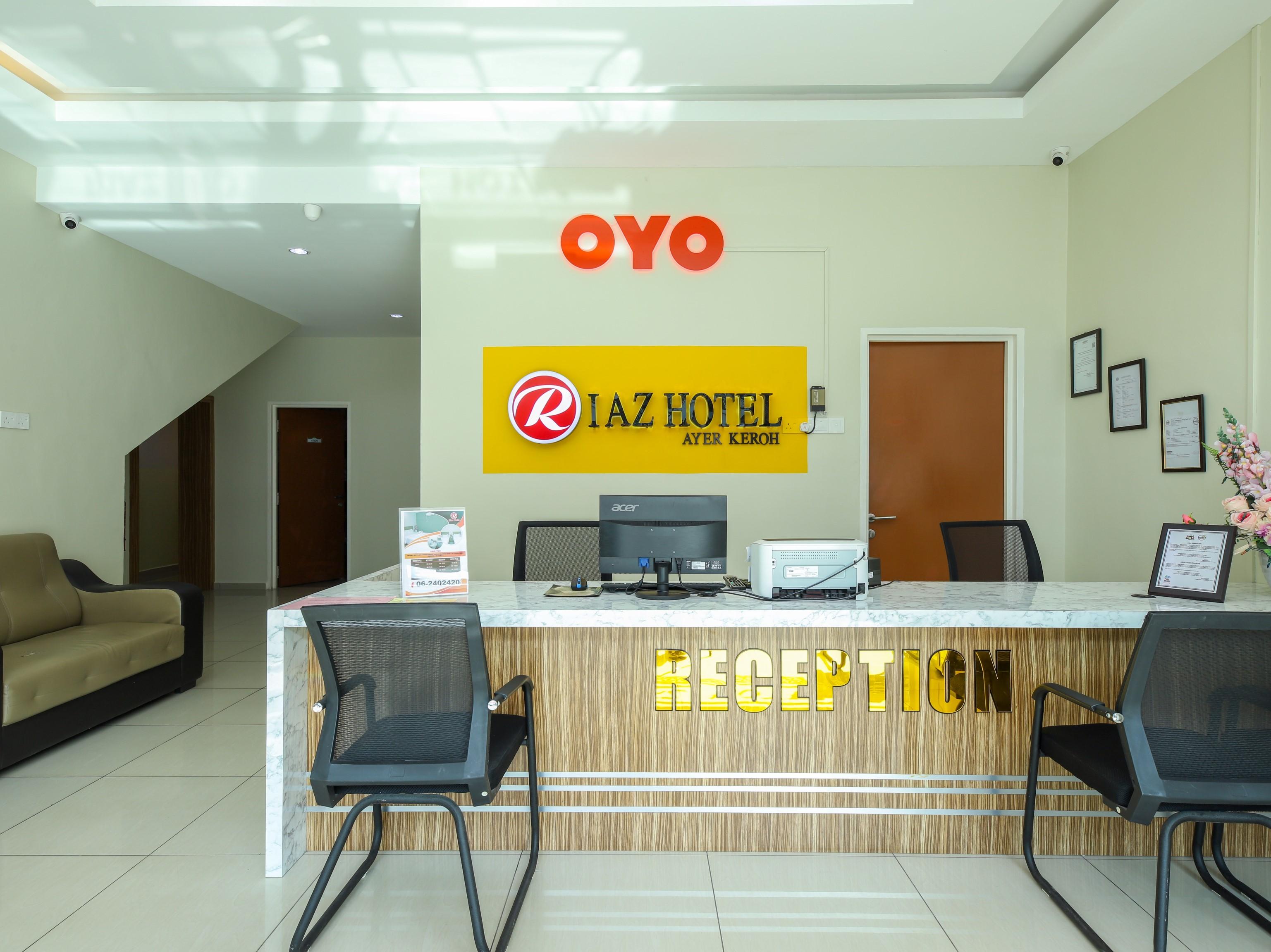 Oyo 89839 Riaz Hotel Malacca Екстериор снимка